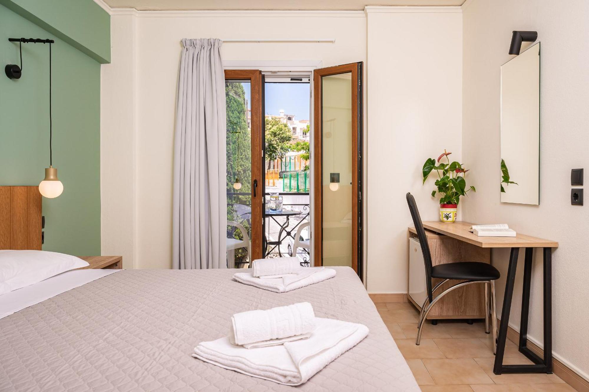 Emily Hotel Agia Paraskevi  Exteriör bild